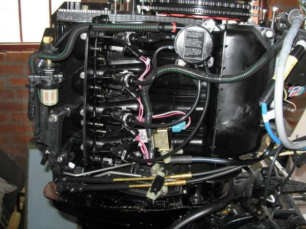 4х-тактный лодочный мотор MERCURY ME F 50 (Б/У) в Санкт-Петербурге