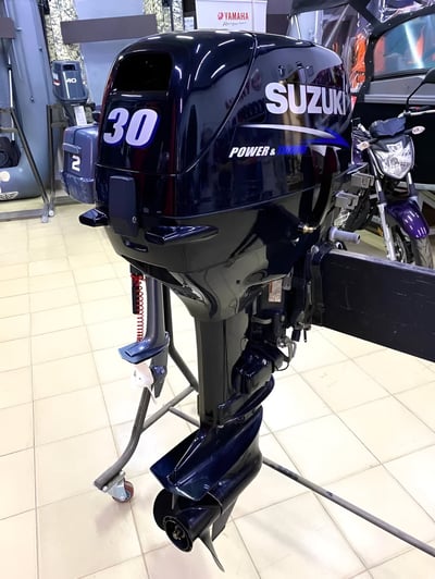 купить 2х-тактный лодочный мотор SUZUKI DT30S Б/У в Новосибирске - фото 