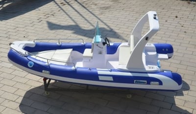 Лодка РИБ STORMLINE EXTRA 600 во Владивостоке