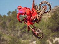 купить Мотоцикл кроссовый эндуро GASGAS MC 125 2025 21/18 в Новокуйбышевске - фото 