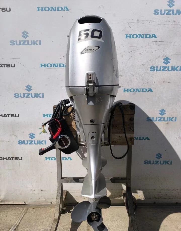купить 4х-тактный лодочный мотор HONDA BF50 LRTU Б/У в Москве - фото 