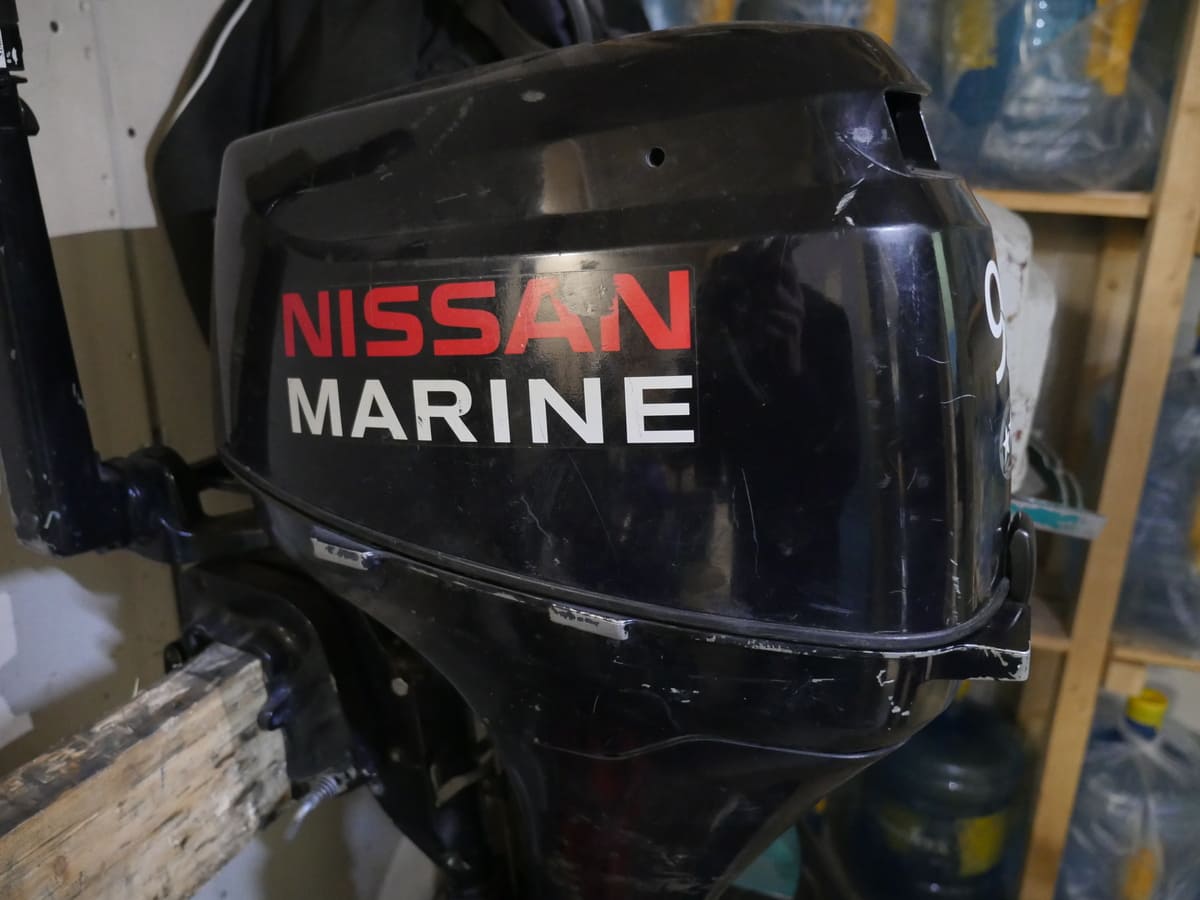 Nissan marine 9.8. Лодочный мотор Ниссан Марине 9.9. Nissan Marine 9.8 4-х тактный вес. Nissan Marine Blue 715.