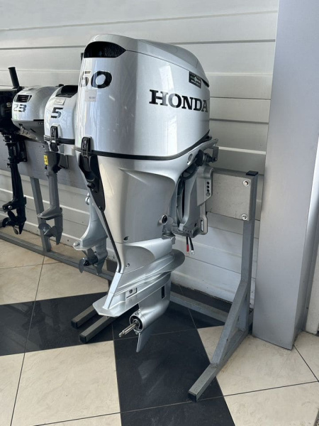 купить 4х-тактный лодочный мотор HONDA BF60 LRTU Б/У в Вологде - фото 